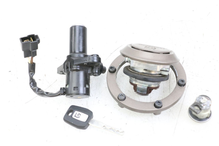 photo de LOCK SET KEY HUSQVARNA SVARTPILEN 401 (2018 - 2023) - Technical close-up