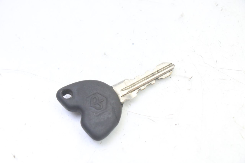 photo de LOCK SET KEY PIAGGIO LIBERTY 4T 50 (2009 - 2015) - Fixing points details