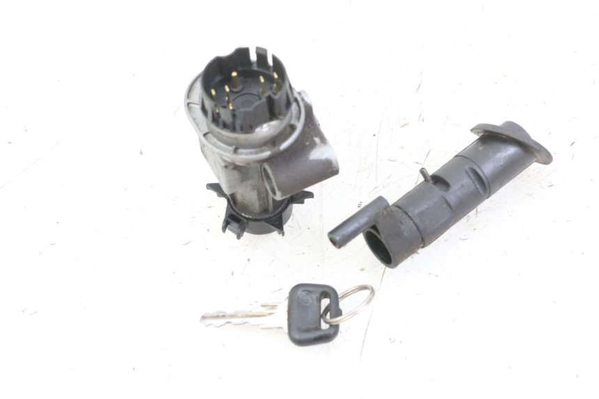 photo de LOCK SET KEY PEUGEOT LUDIX ONE 50 (2005 - 2008) - Fixing points details