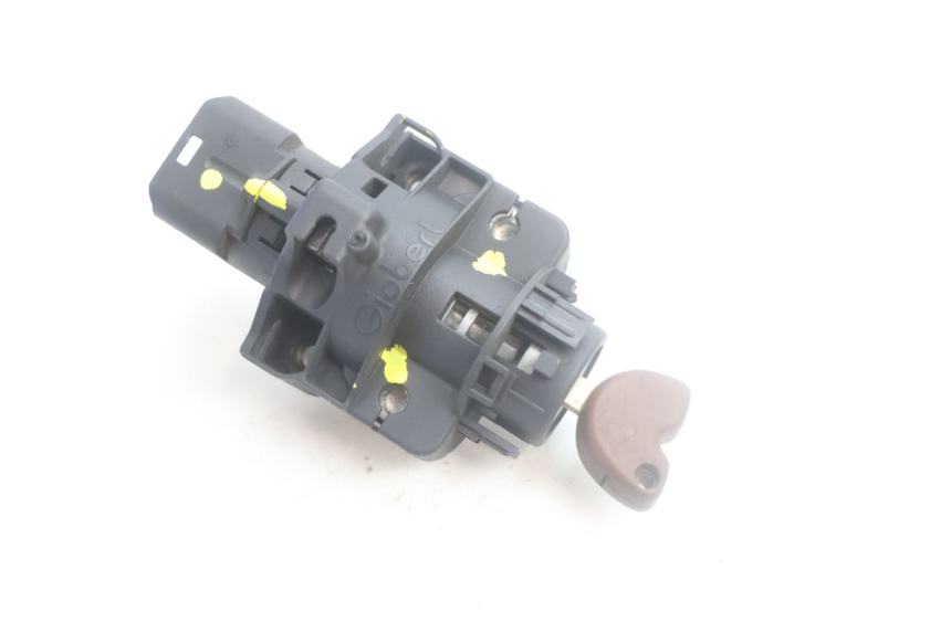 photo de LOCK SET KEY PIAGGIO MP3 500 (2016 - 2018) - Alternative perspective