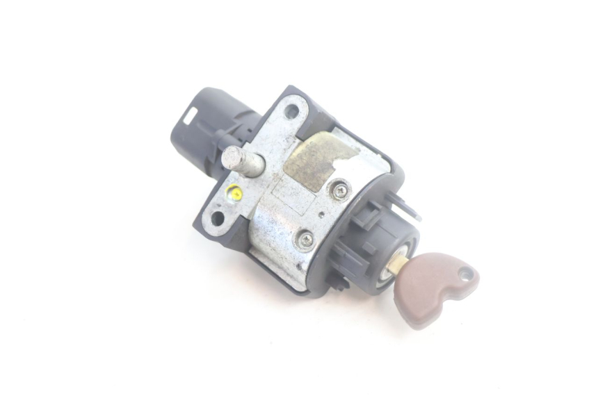 photo de LOCK SET KEY PIAGGIO MP3 500 (2016 - 2018) - Technical close-up