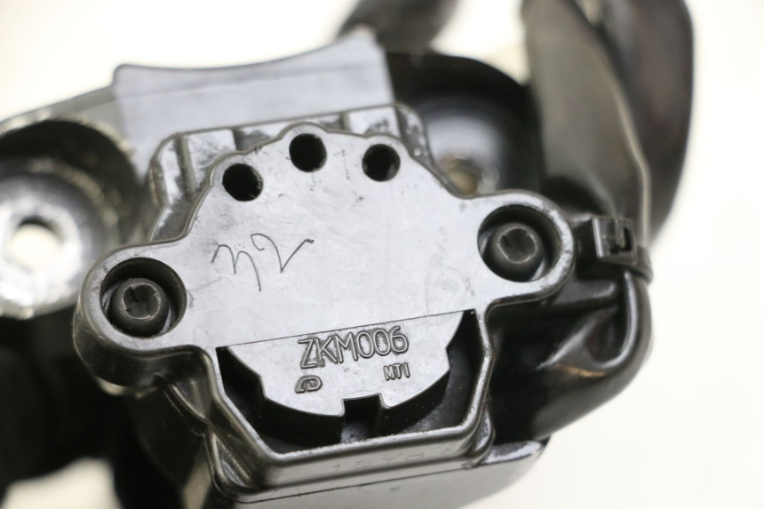 photo de LOCK SET KEY KAWASAKI NINJA 400 (2018 - 2023) - Zoom on usage condition