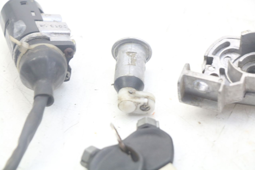 photo de LOCK SET KEY DOLPHIN PYGMY 1 (2020 - 2024) - Zoom on usage condition