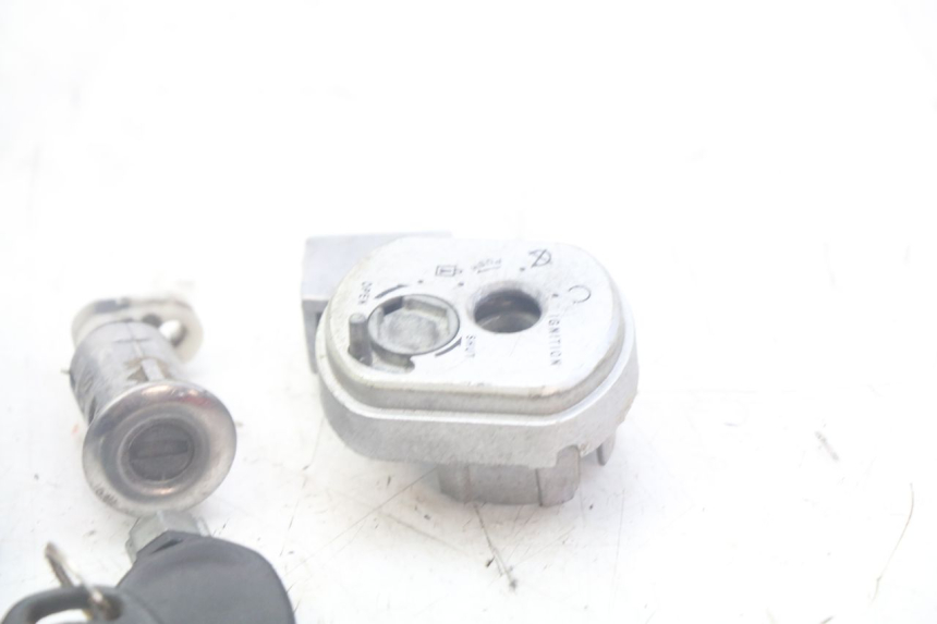 photo de LOCK SET KEY DOLPHIN PYGMY 1 (2020 - 2024) - Fixing points details