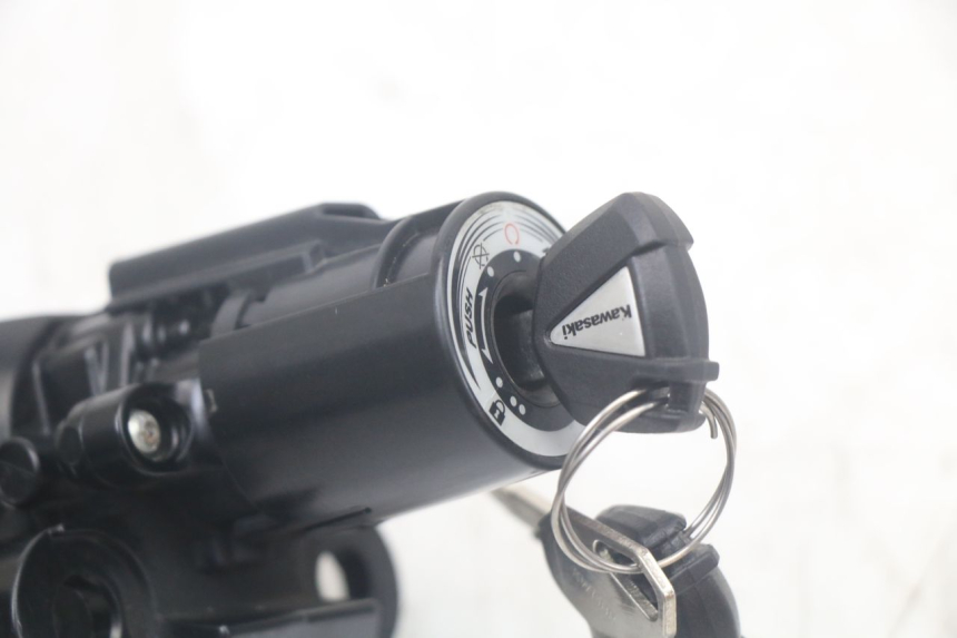 photo de LOCK KEY NEIMAN KIT KAWASAKI VERSYS ABS 650 (2015 - 2018) - Product overview