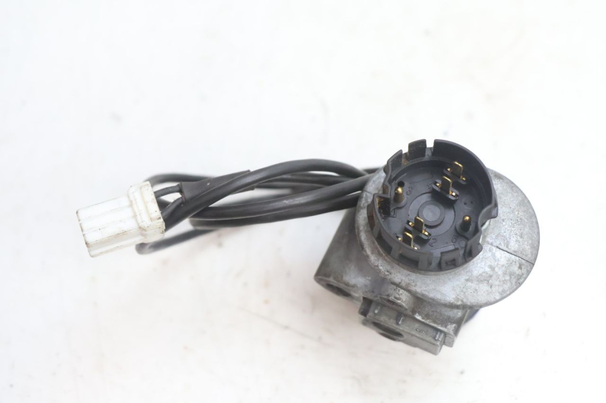 photo de LOCK SET KEY PEUGEOT VIVACITY 100 (1999 - 2008) - Surface and material condition