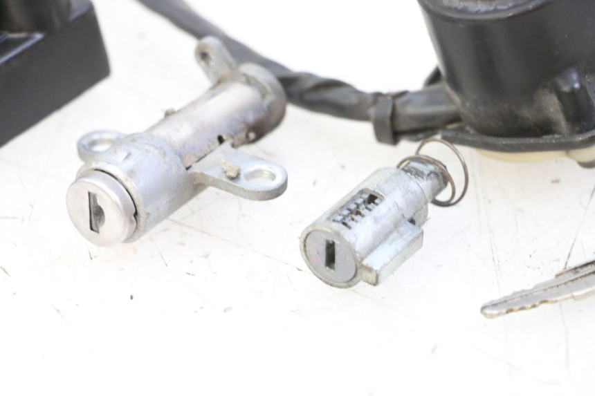 photo de LOCK SET KEY YAMAHA XV VIRAGO 535 (1988 - 2004) - Markings and original references