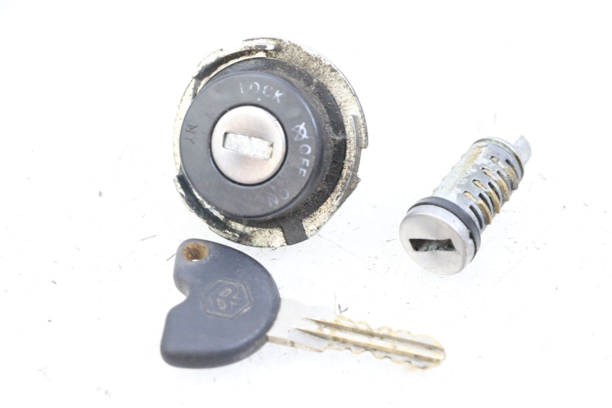 photo de LOCK KEY NEIMAN KIT PIAGGIO ZIP 2T 50 (2009 - 2019) - Main view