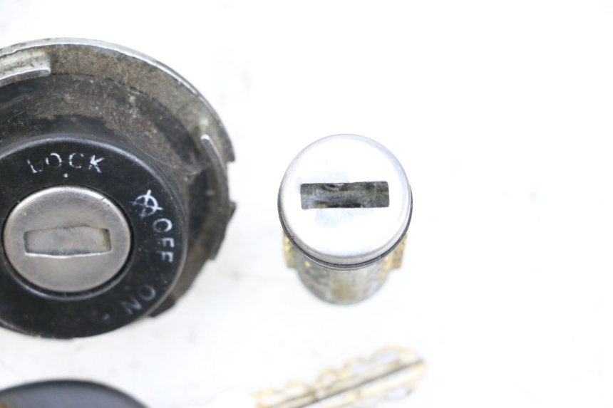 photo de LOCK KEY NEIMAN KIT PIAGGIO ZIP 2T 50 (2009 - 2019) - Zoom on usage condition