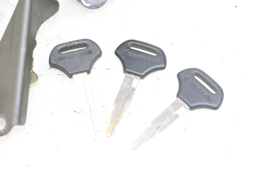 photo de LOCK SET KEY KAWASAKI ZR 7 750 (1999 - 2004) - Component zoom