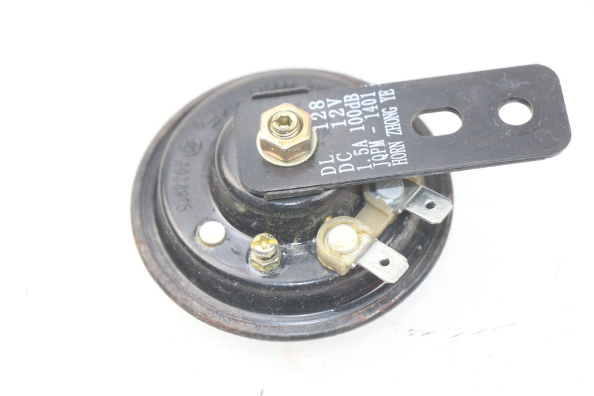 photo de HORN PEUGEOT KISBEE 2T 50 (2010 - 2017) - Component detail