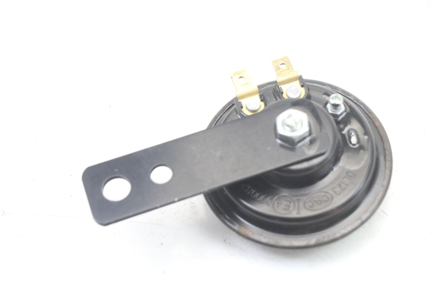 photo de HORN PEUGEOT TWEET 4T 50 (2023 - 2025) - Zoom on usage condition