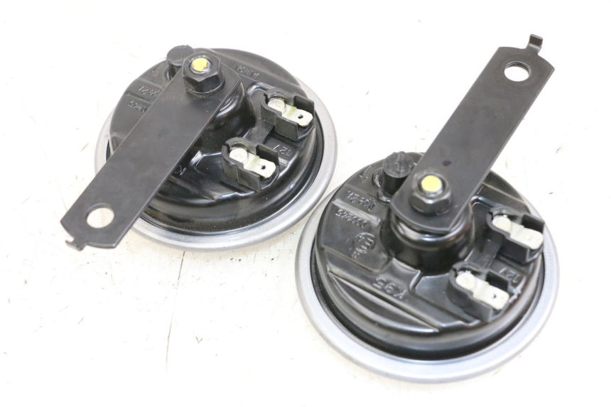 photo de HORN ROYAL ENFIELD CONTINENTAL GT 650 (2019 - 2024) - Component detail