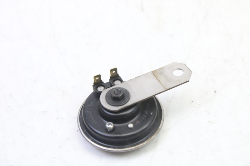 photo de HORN YAMAHA XJ6 ABS 600 (2008 - 2016) - Zoom on usage condition