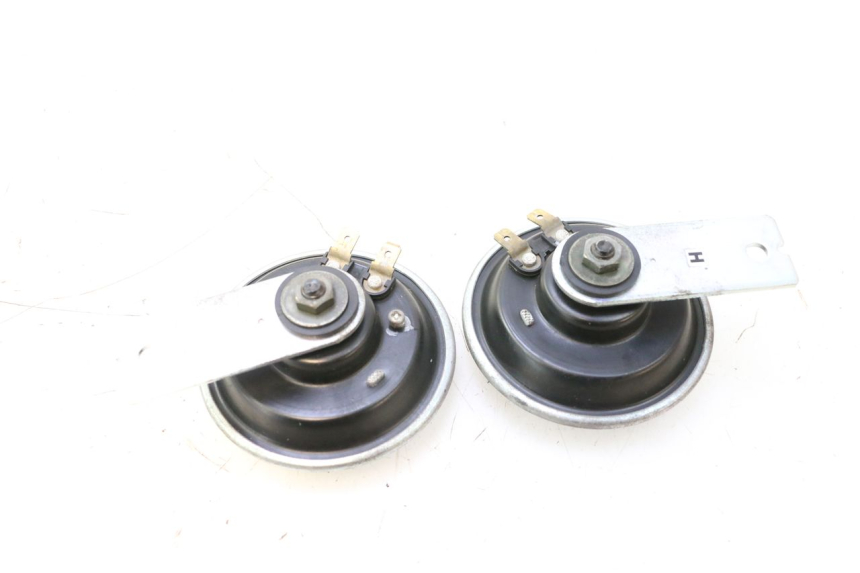 photo de HORN YAMAHA XP T-MAX ABS 500 (2005 - 2005) - Zoom on usage condition