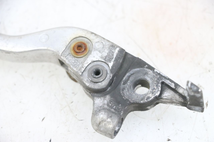 photo de RIGHT BRAKE LEVER YAMAHA TDM ABS 900 (2002 - 2014) - Zoom on usage condition