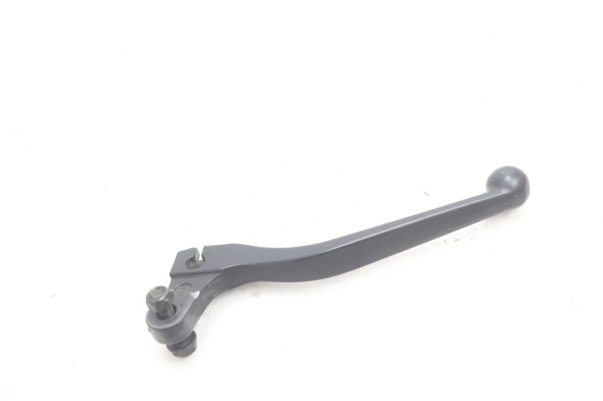photo de LEFT BRAKE LEVER PEUGEOT KISBEE 4T 50 (2018 - 2022) - Zoom on usage condition