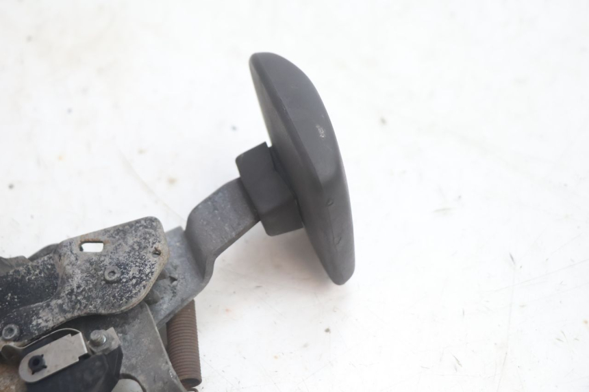 photo de PARKING BRAKE LEVER SUZUKI BURGMAN EXECUTIVE ABS 650 (2006 - 2012) - Alternative perspective