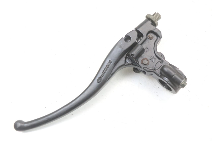 photo de PARKING BRAKE LEVER HYTRACK HY S 4X4 410 (2013 - 2016) - Zoom on usage condition
