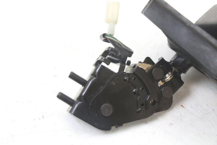 photo de PARKING BRAKE LEVER KYMCO XCITING 500 (2007 - 2010) - Component detail