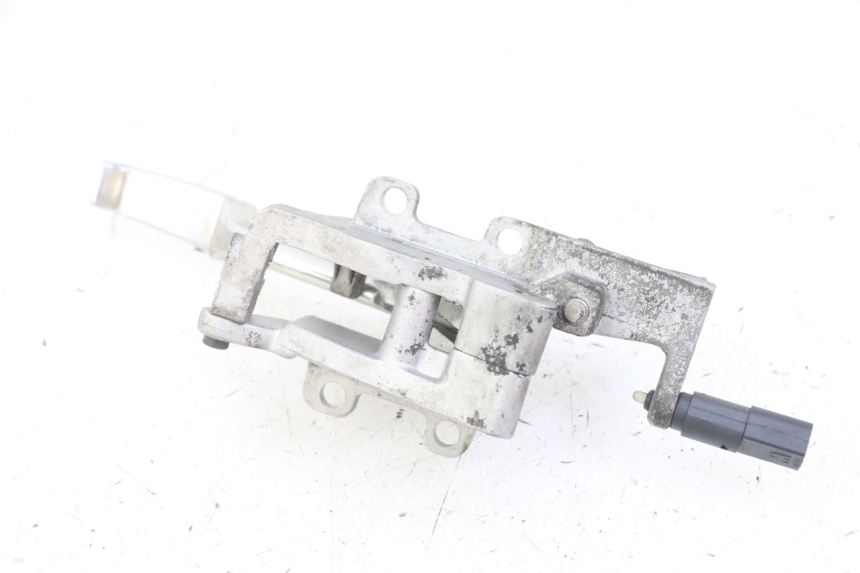 photo de PARKING BRAKE LEVER PIAGGIO MP3 LT 300 (2010 - 2016) - Zoom on usage condition