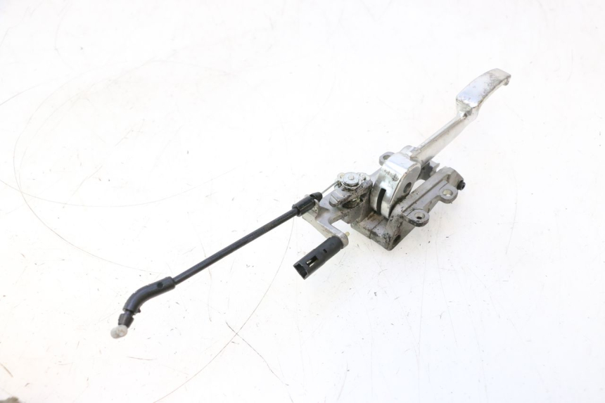 photo de PARKING BRAKE LEVER PIAGGIO MP3 LT 300 (2010 - 2016) - Fixing points details
