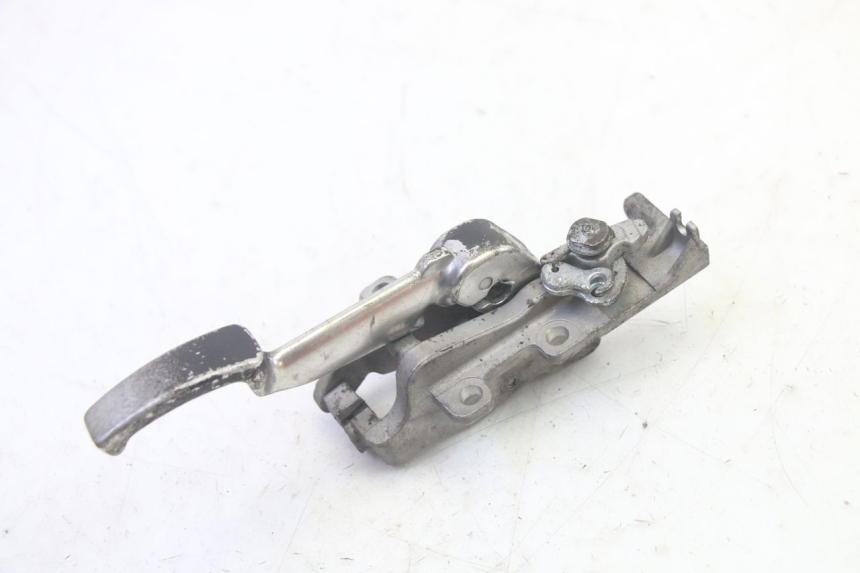 photo de PARKING BRAKE LEVER PIAGGIO MP3 RL 250 (2006 - 2010) - Zoom on usage condition