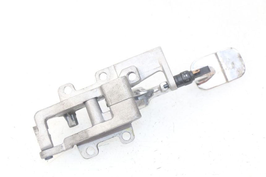 photo de PARKING BRAKE LEVER APRILIA SRV 850 (2012 - 2017) - Zoom on usage condition