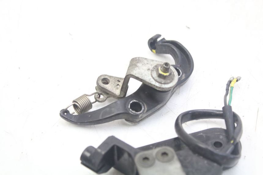 photo de PARKING BRAKE LEVER KYMCO X-CITING XCITING 400 (2014 - 2018) - Zoom on usage condition