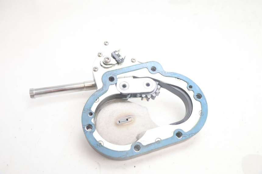 photo de REVERSE GEAR LEVER HARLEY DAVIDSON ROAD GLIDE FLTRXSE 1920 (2018 - 2022) - Technical close-up