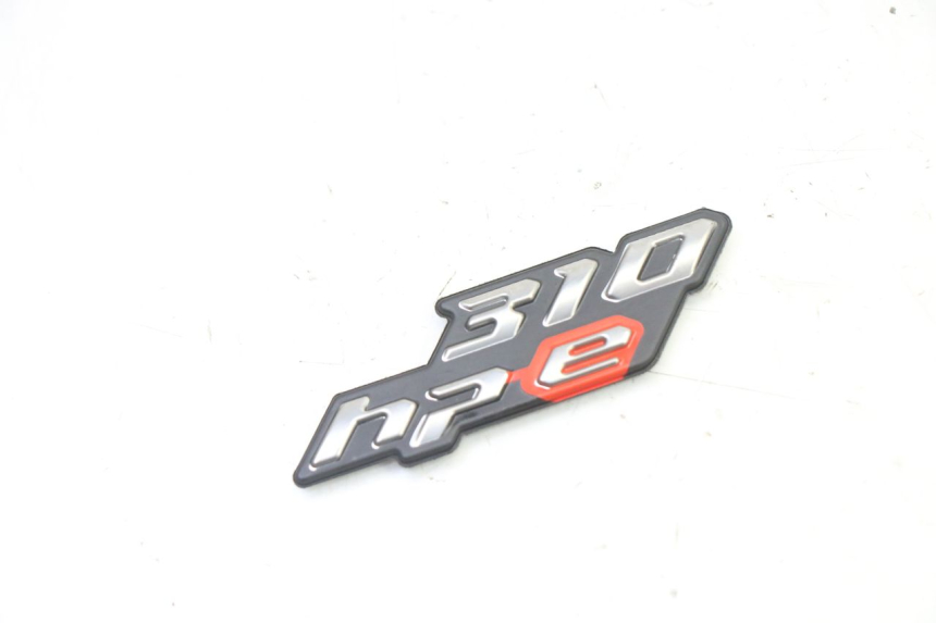photo de BRAND LOGO PIAGGIO MP3 HPE 310 (2024 - 2025) - Zoom on usage condition