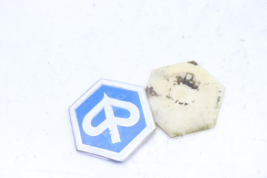 photo de BRAND LOGO PIAGGIO MP3 125 (2006 - 2014) - Zoom on usage condition