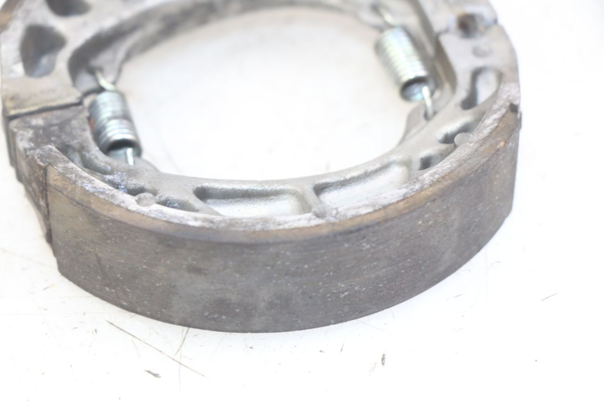 photo de BRAKE SHOE KYMCO AGILITY 4T 50 (2005 - 2018) - Zoom on usage condition