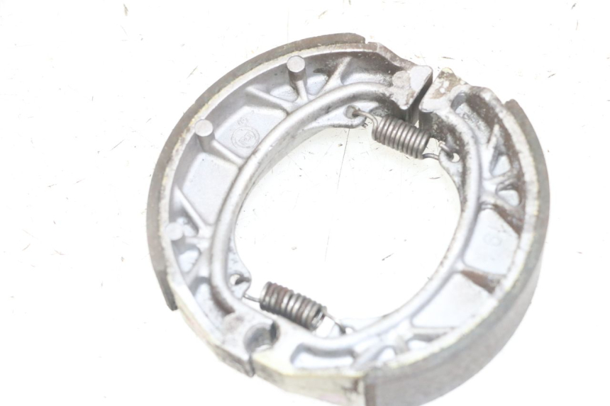 photo de BRAKE SHOES PEUGEOT KISBEE 2T 50 (2018 - 2022) - Component detail