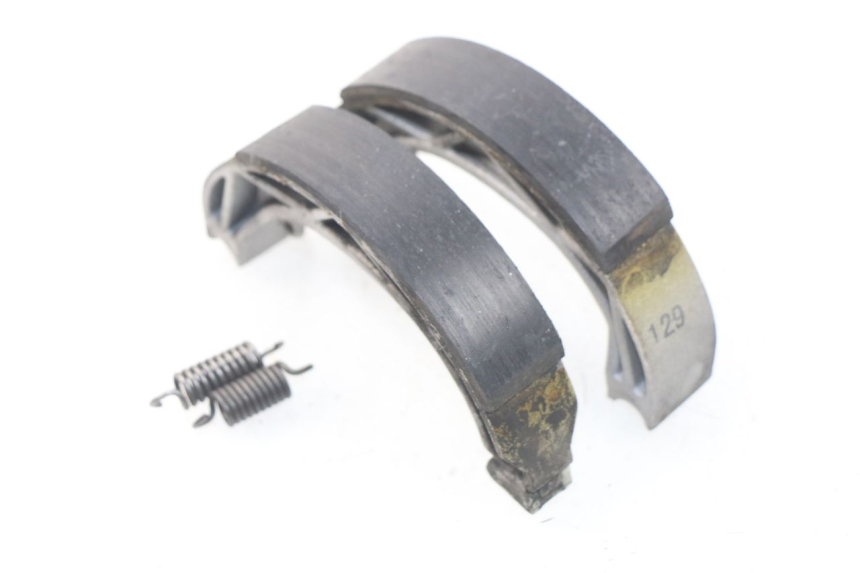 photo de BRAKE SHOES PIAGGIO LIBERTY IGET 4T 50 (2015 - 2020) - Zoom on usage condition