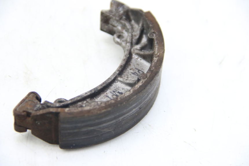 photo de BRAKE SHOE PEUGEOT LUDIX 50 (2008 - 2017) - Zoom on usage condition