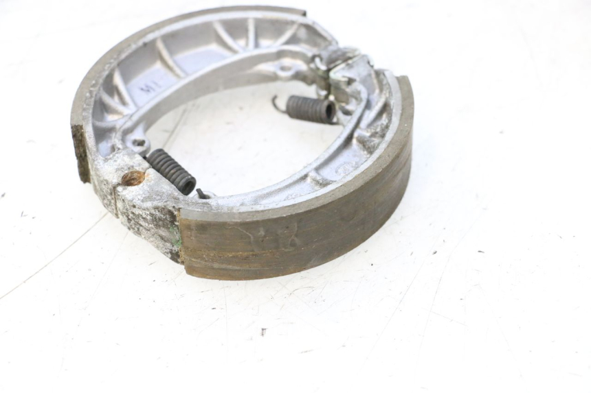 photo de BRAKE SHOES PEUGEOT LUDIX ONE 50 (2004 - 2013) - Alternative perspective