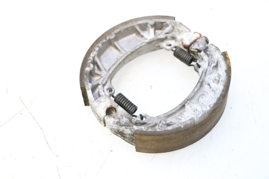 photo de BRAKE SHOES PEUGEOT LUDIX ONE 50 (2004 - 2013) - Fixing points details
