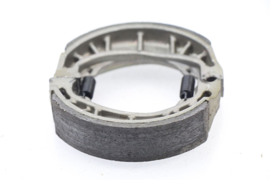 photo de BRAKE SHOES SYM TONIK 125 (2010 - 2014) - Zoom on usage condition