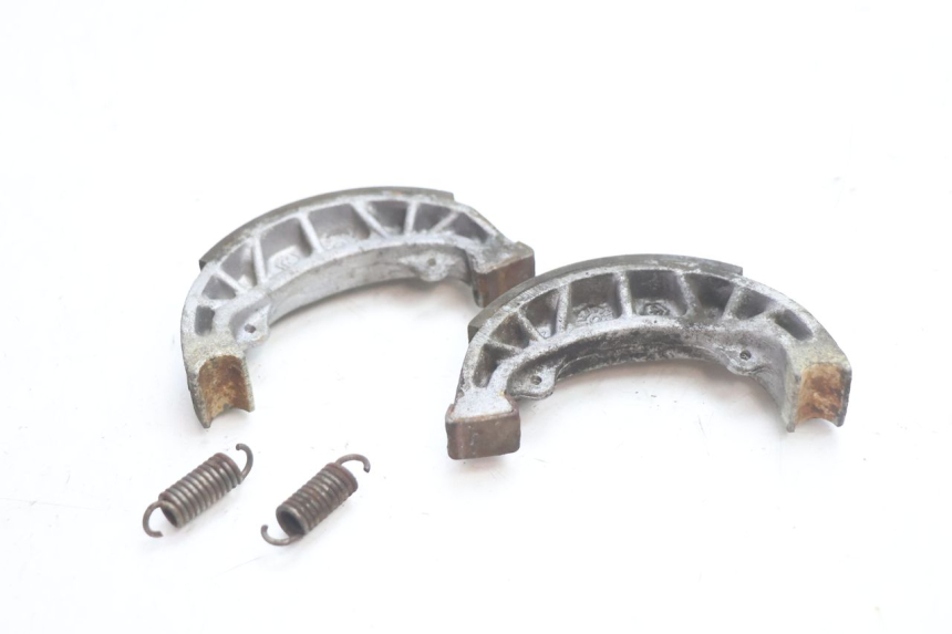 photo de BRAKE SHOES PIAGGIO TYPHOON 50 (2000 - 2009) - Alternative perspective