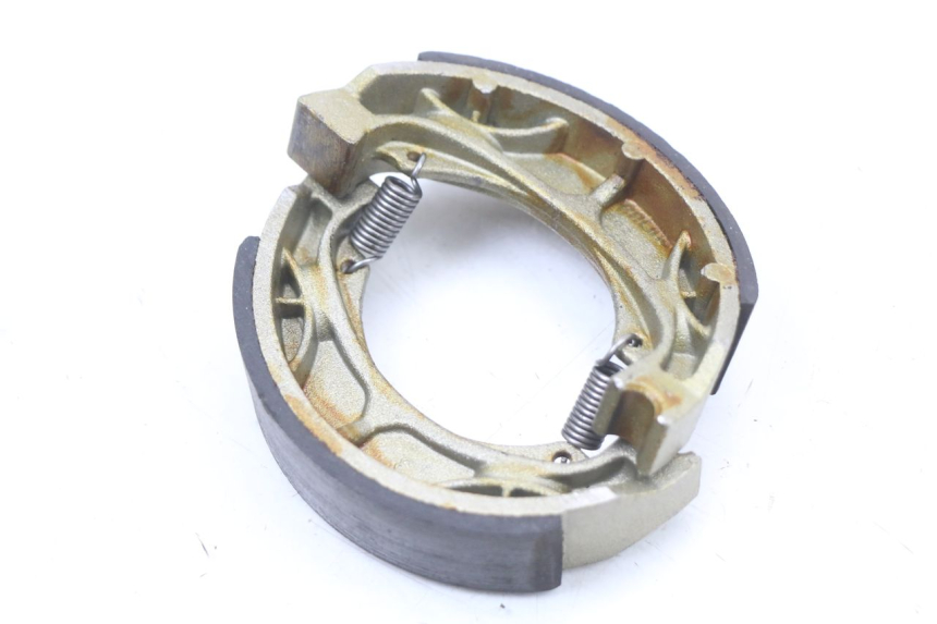 photo de BRAKE SHOE PEUGEOT V-CLIC VCLIC 50 (2007 - 2013) - Zoom on usage condition