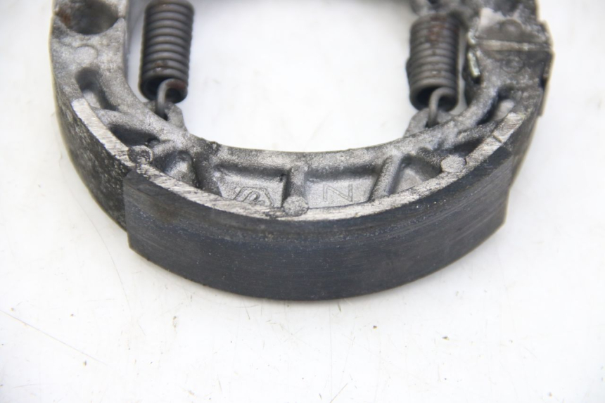photo de BRAKE SHOE PIAGGIO ZIP 4T 50 (2018 - 2020) - Alternative perspective