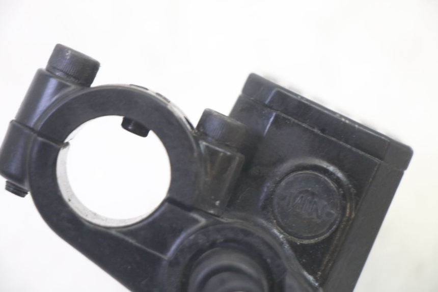 photo de FRONT BRAKE MASTER CYLINDER ADIVA AD3 300 (2014 - 2020) - Product overview