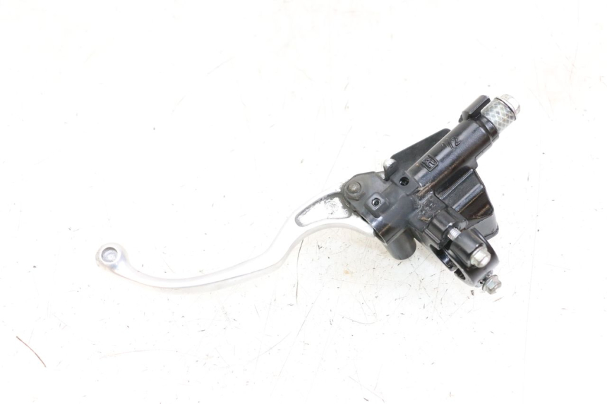 photo de FRONT BRAKE MASTER CYLINDER SUZUKI ADDRESS 110 (2015 - 2020) - Zoom on usage condition