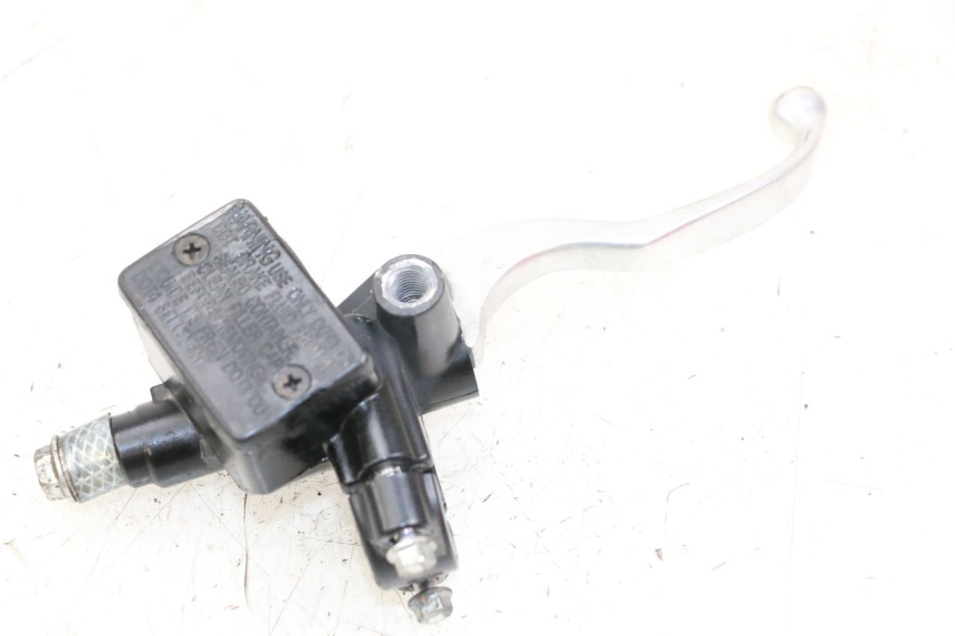 photo de FRONT BRAKE MASTER CYLINDER SUZUKI ADDRESS 110 (2015 - 2020) - Technical close-up