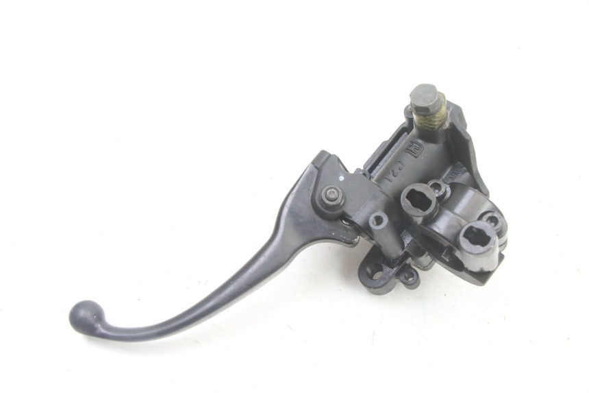 photo de FRONT BRAKE MASTER CYLINDER APRILIA ATLANTIC 125 (2003 - 2009) - Fixing points details