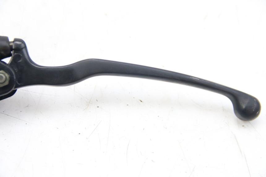 photo de FRONT BRAKE MASTER CYLINDER ECCITY ARTELEC 670 1 (2013 - 2017) - Fixing points details