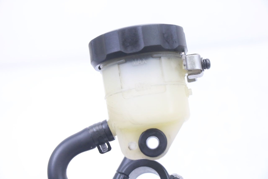 photo de FRONT BRAKE MASTER CYLINDER BMW S RR ABS S1000RR 1000 (2015 - 2018) - Alternative perspective