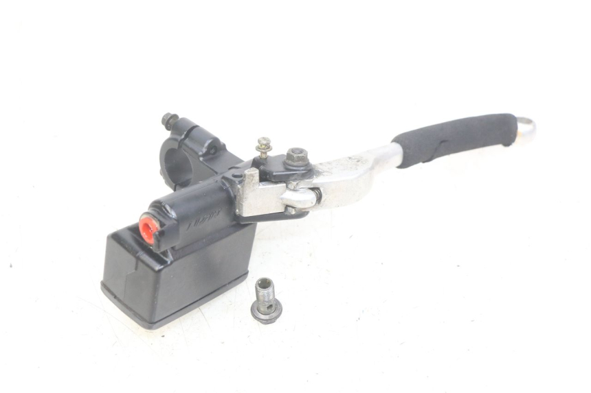 photo de FRONT BRAKE MASTER CYLINDER SUZUKI BURGMAN 650 (2002 - 2004) - Component detail