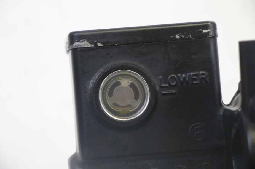 photo de FRONT BRAKE MASTER CYLINDER SUZUKI BURGMAN 125 (2007 - 2014) - Fixing points details